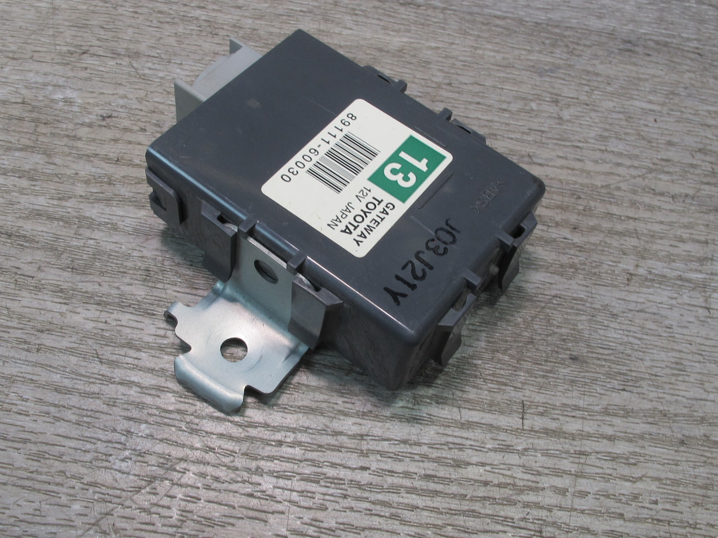 2003-2007 Lexus UZJ100L LX470 Multiplex Network Gateway Computer Control Module
