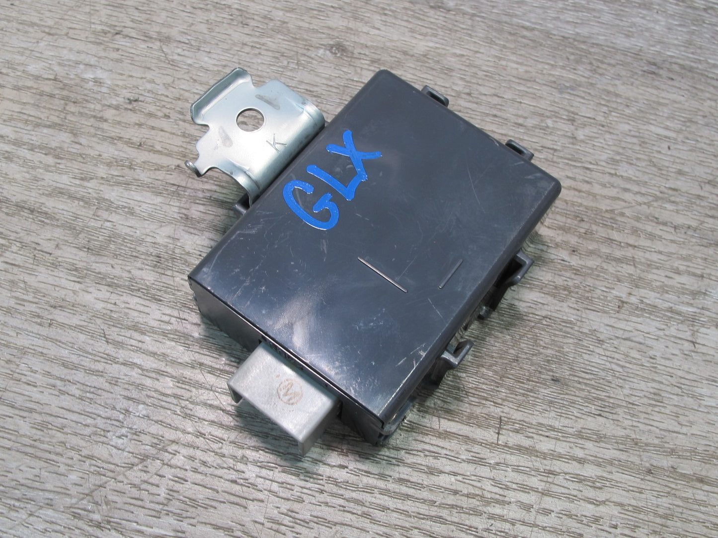 2003-2007 Lexus UZJ100L LX470 Multiplex Network Gateway Computer Control Module