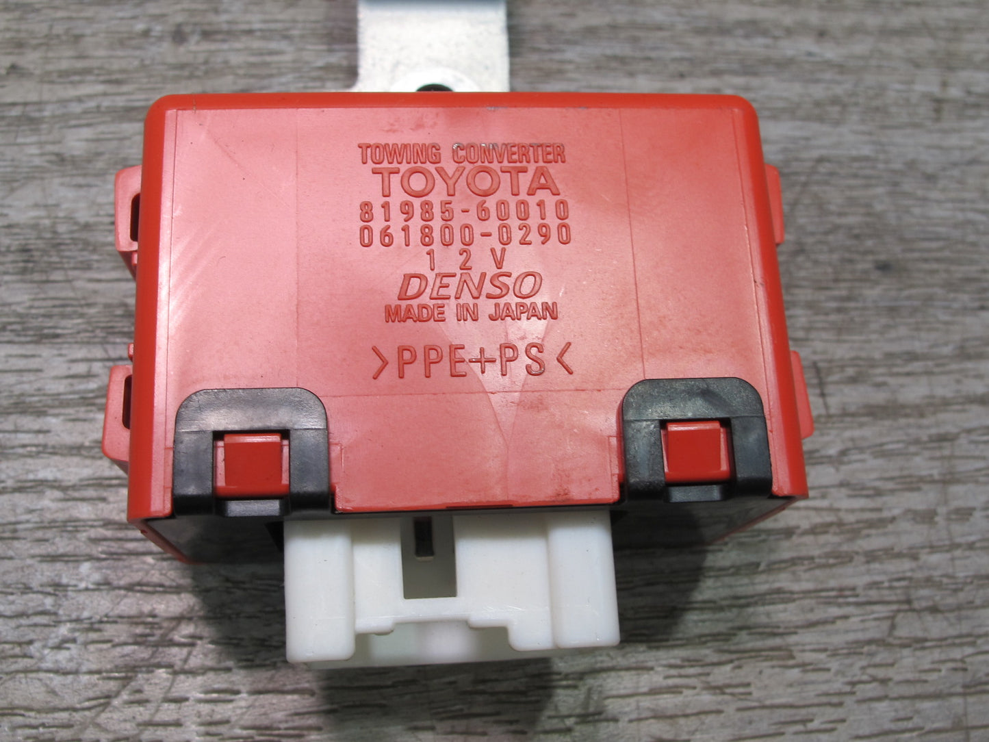 2003-2007 Lexus UZJ100L LX470 Towing Converter Computer Control Module