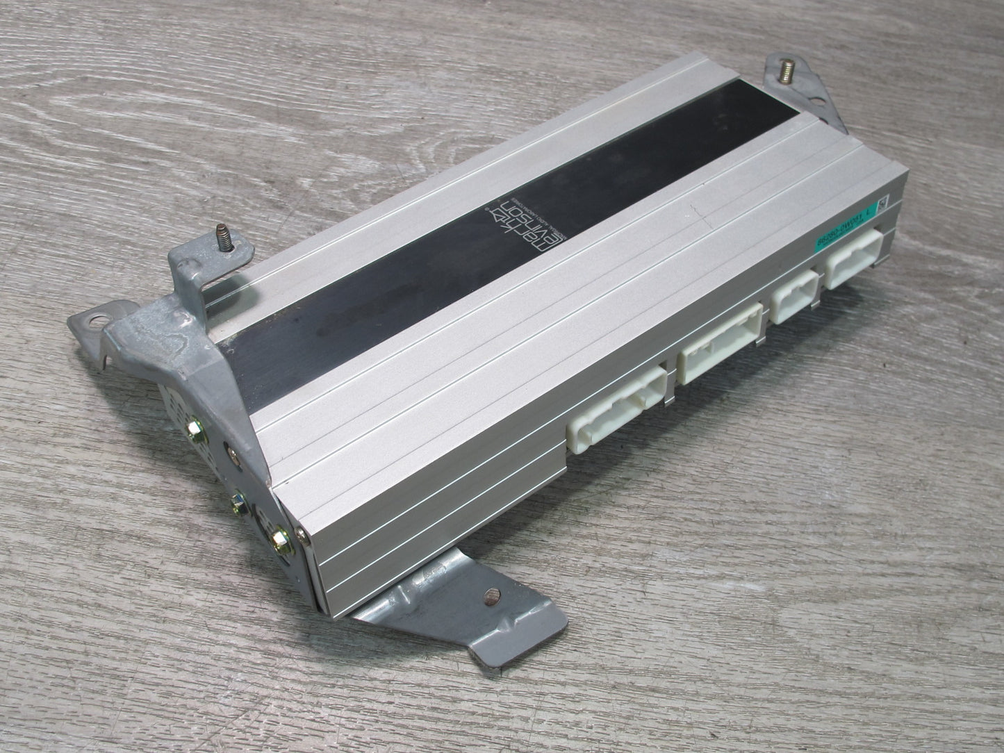 2003-2007 Lexus UZJ100L LX470 Mark Levinson Audio Amplifier 86280-0W051