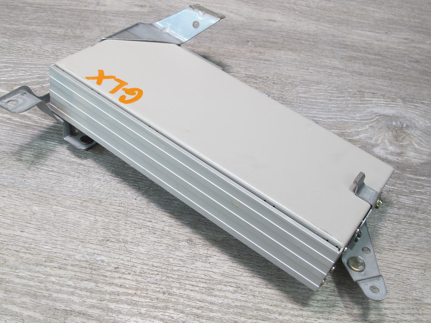 2003-2007 Lexus UZJ100L LX470 Mark Levinson Audio Amplifier 86280-0W051