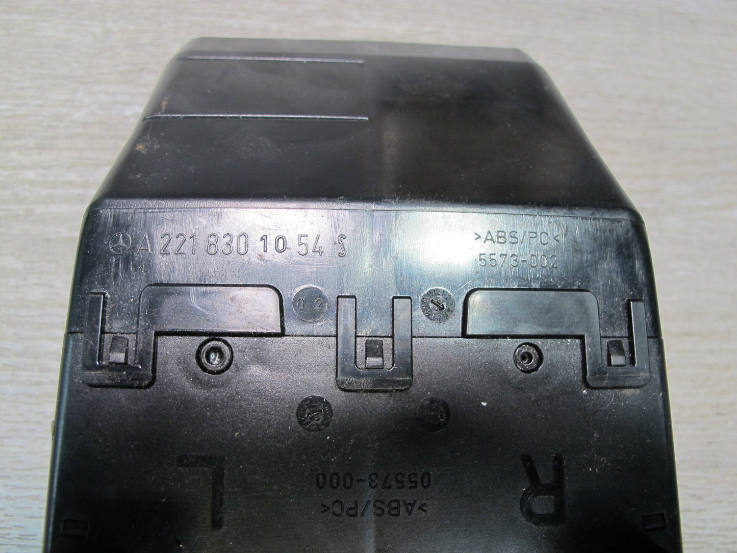 07-13 Mercedes W221 S-class Set of 3 Dash Rear Center Console Air Vent Trim OEM