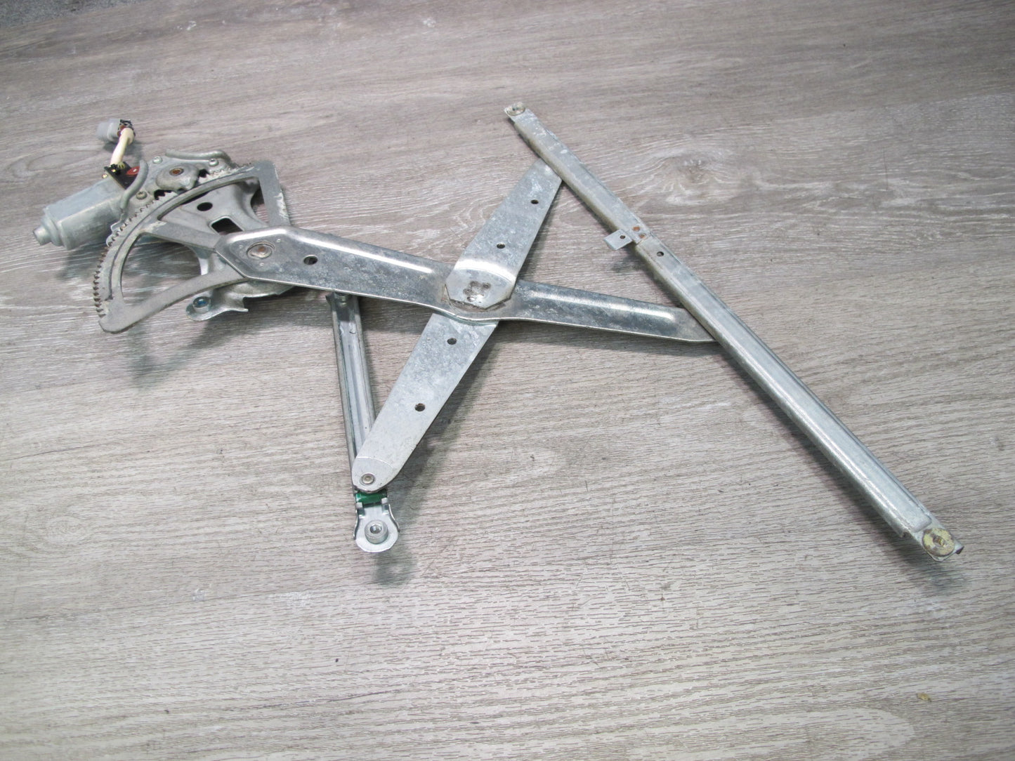 1998-2007 Lexus J100 LX470 Front Right Passenger Side Window Regulator W/ Motor