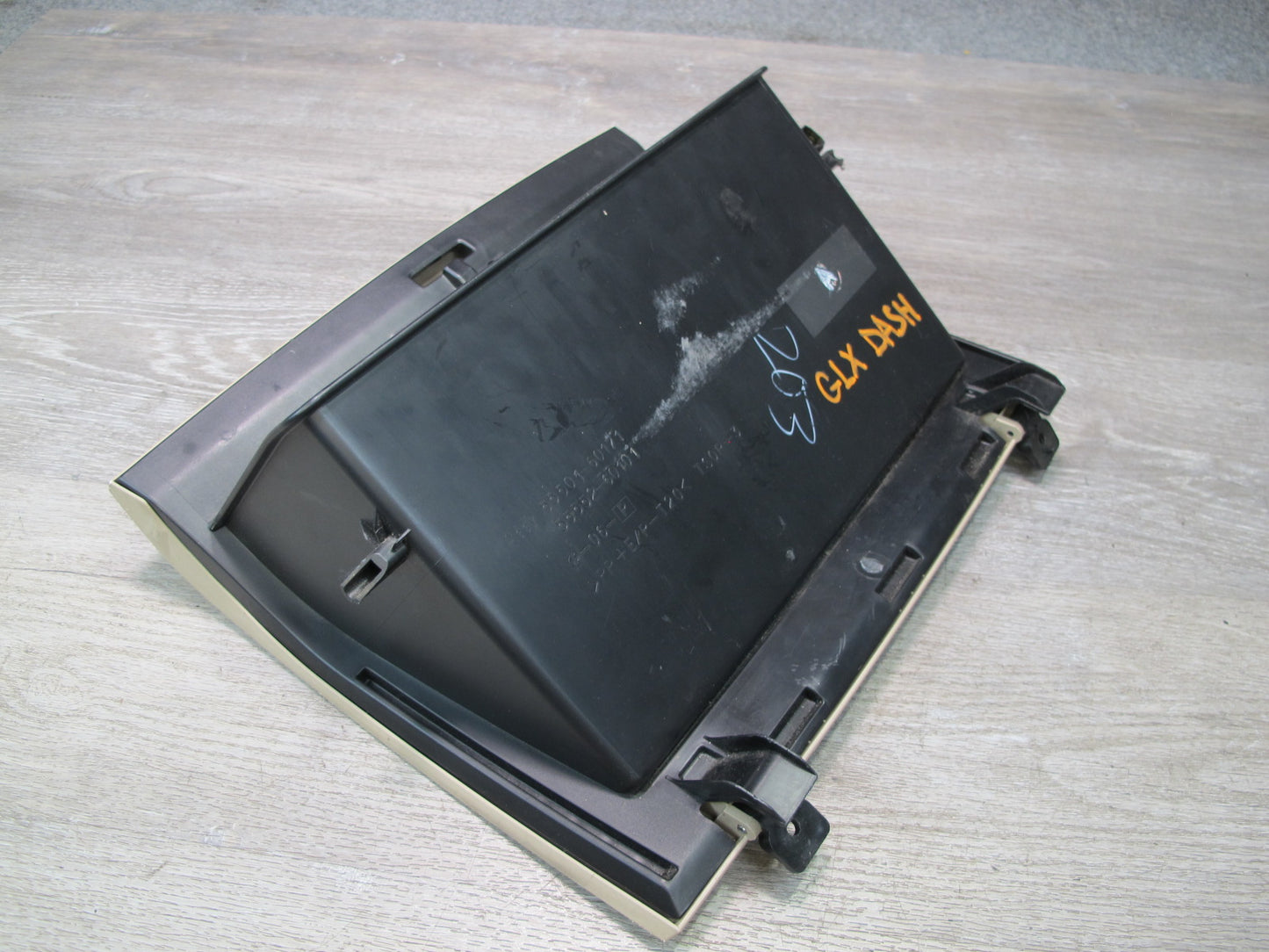 2001-2007 Lexus UZJ100L LX470 Dashboard Dash Glove Box Door Lid 55501-60171