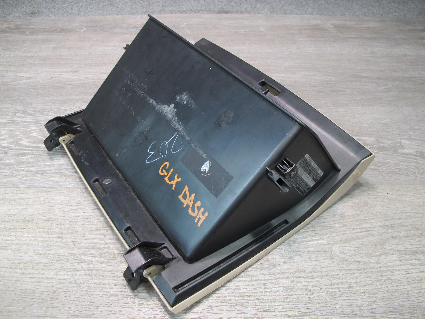 2001-2007 Lexus UZJ100L LX470 Dashboard Dash Glove Box Door Lid 55501-60171