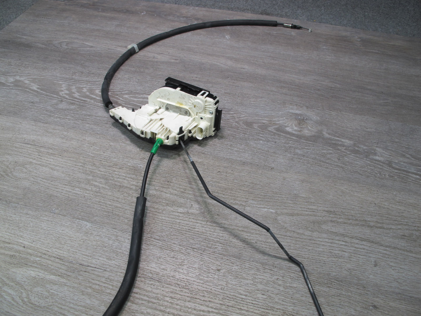 2017-2020 Maserati Levante M161 Rear Right Door Lock Latch Actuator 670101185