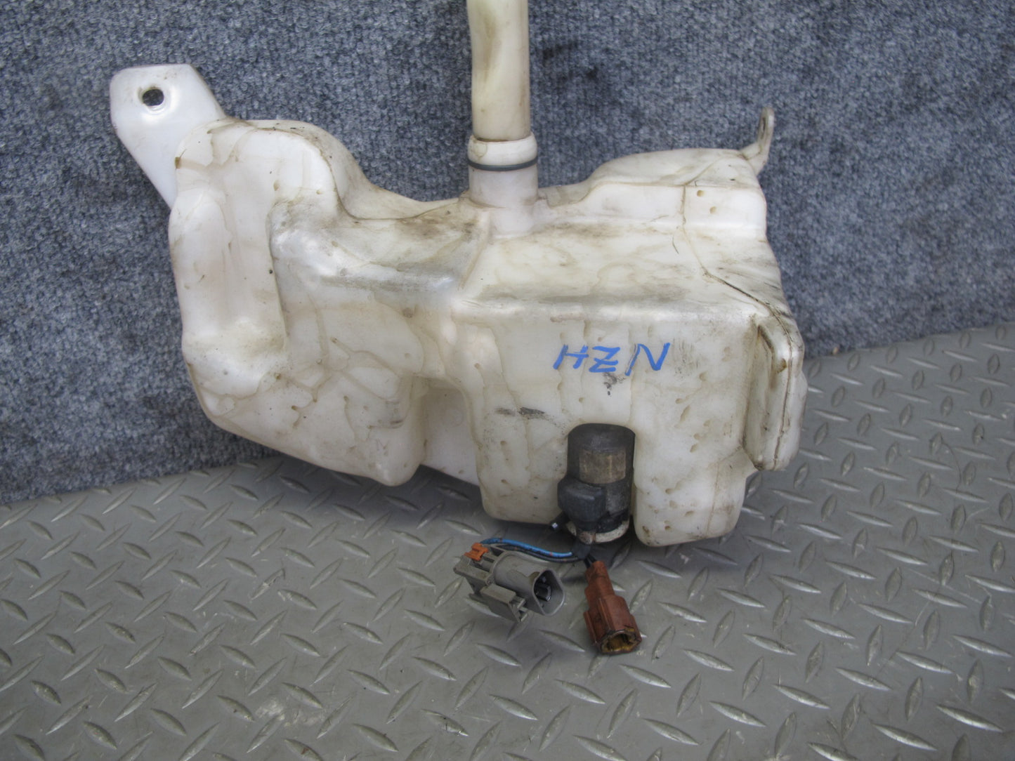 90-96 Nissan Z32 300ZX NA Engine Coolant Expansion Overflow Reservoir w Pump OEM