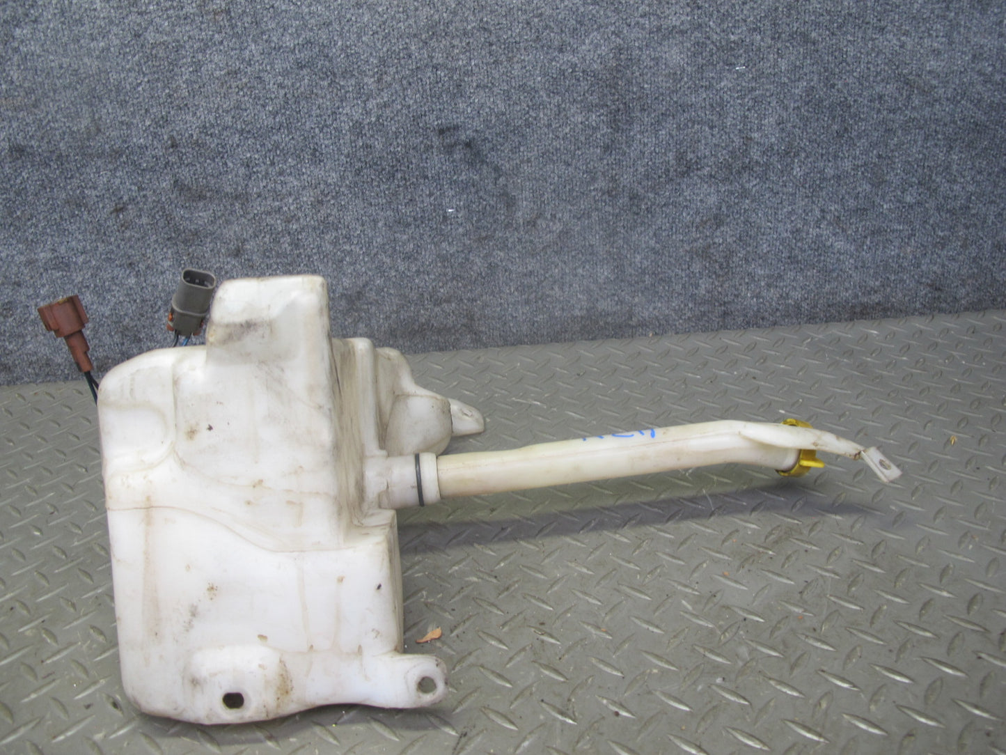 90-96 Nissan Z32 300ZX NA Engine Coolant Expansion Overflow Reservoir w Pump OEM