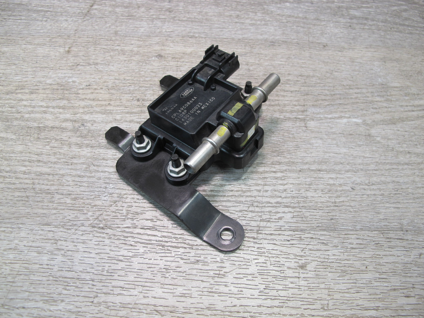 2013-2022 Land Range Rover L405 Fuel Pressure Sensor Module CPLA-9C044-AA