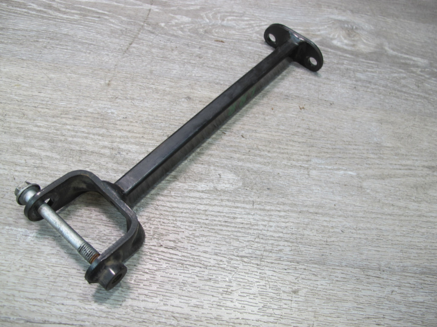 2013-2022 Land Range Rover L405 Front Axle Differential Case Arm Bracket Support
