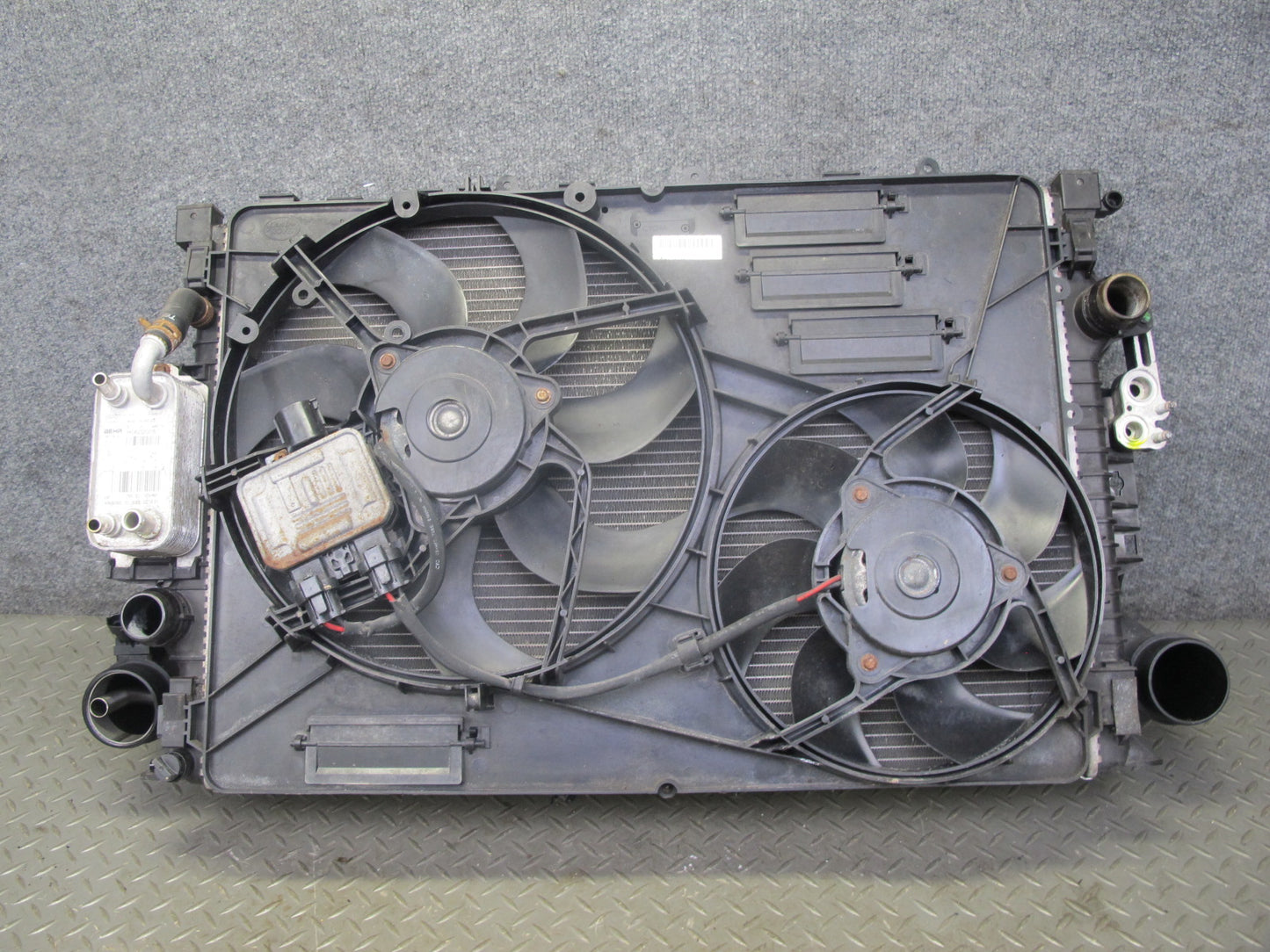 12-17 Range Rover Evoque L538 2.0L Tivct Radiator A/C Condenser Intercooler Assy