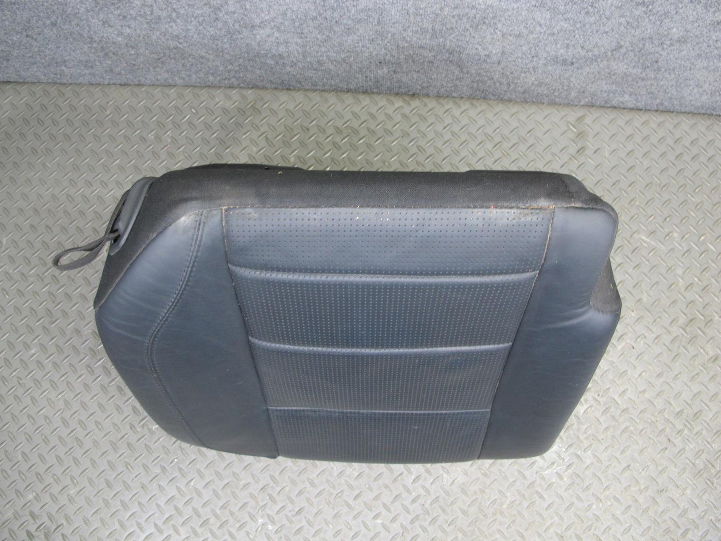 07-11 Mercedes W164 ML63 AMG Rear Right Seat Lower Cushion Leather Black OEM