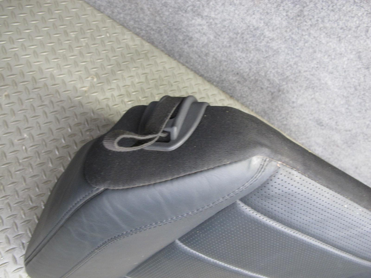 07-11 Mercedes W164 ML63 AMG Rear Right Seat Lower Cushion Leather Black OEM