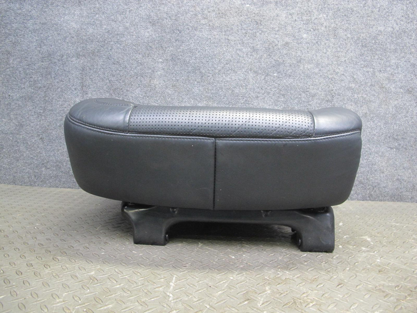 07-11 Mercedes W164 ML63 AMG Rear Right Seat Lower Cushion Leather Black OEM
