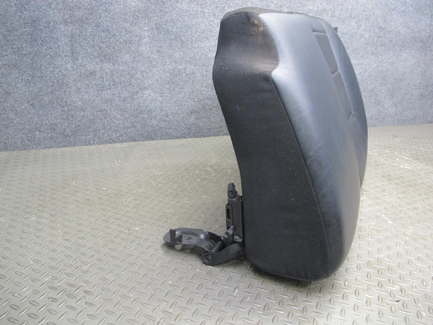 07-11 Mercedes W164 ML63 AMG Rear Left Seat Lower Cushion Leather Black OEM