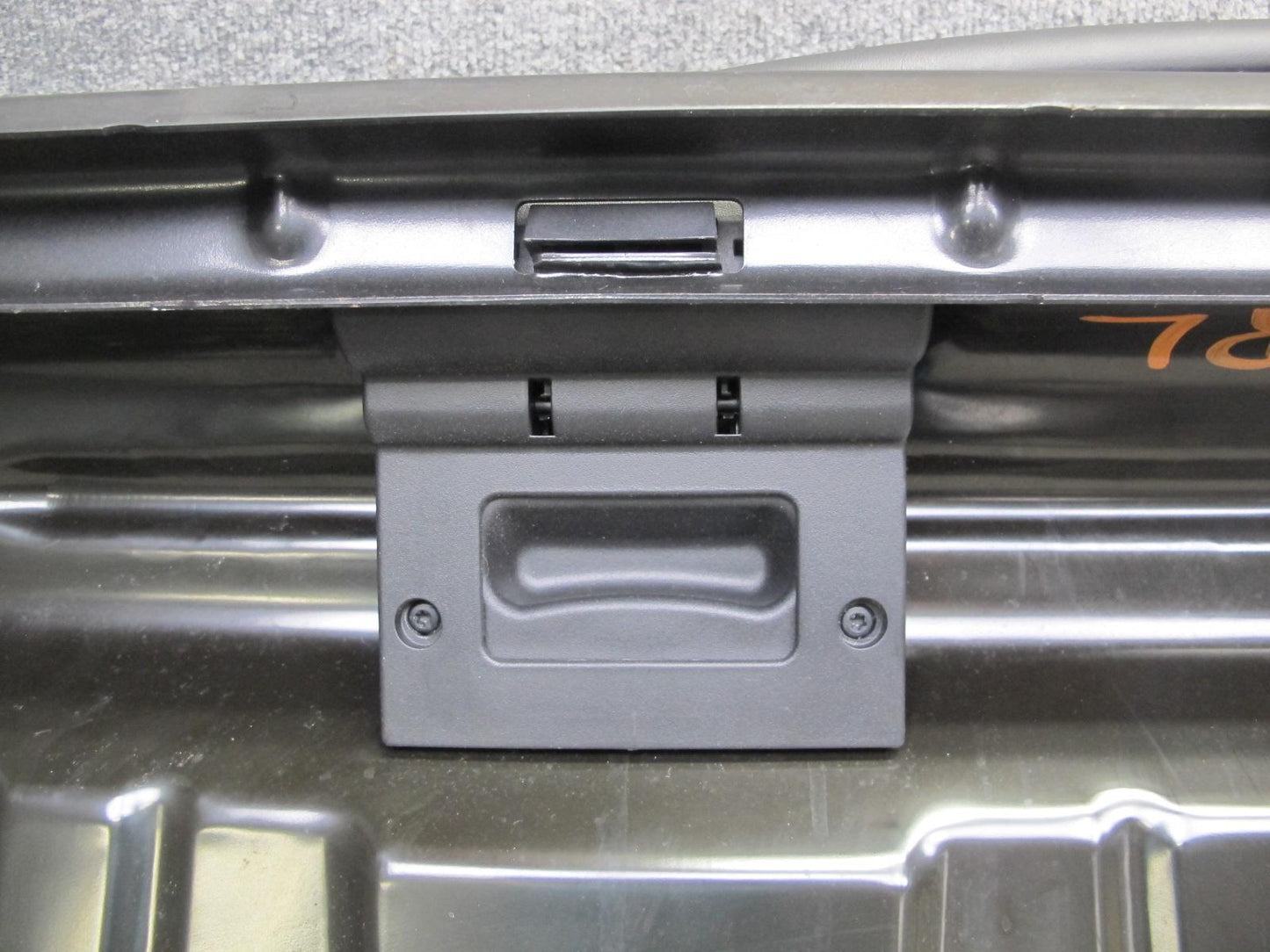 07-11 Mercedes W164 ML63 AMG Rear Left Seat Lower Cushion Leather Black OEM