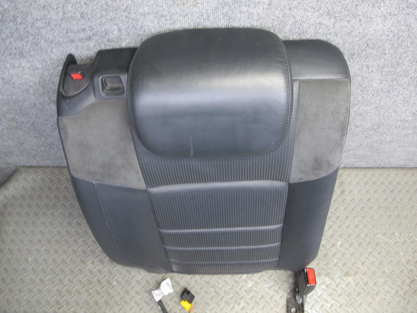 07-11 Mercedes W164 ML63 AMG Rear Right Seat Upper Cushion Leather Black OEM