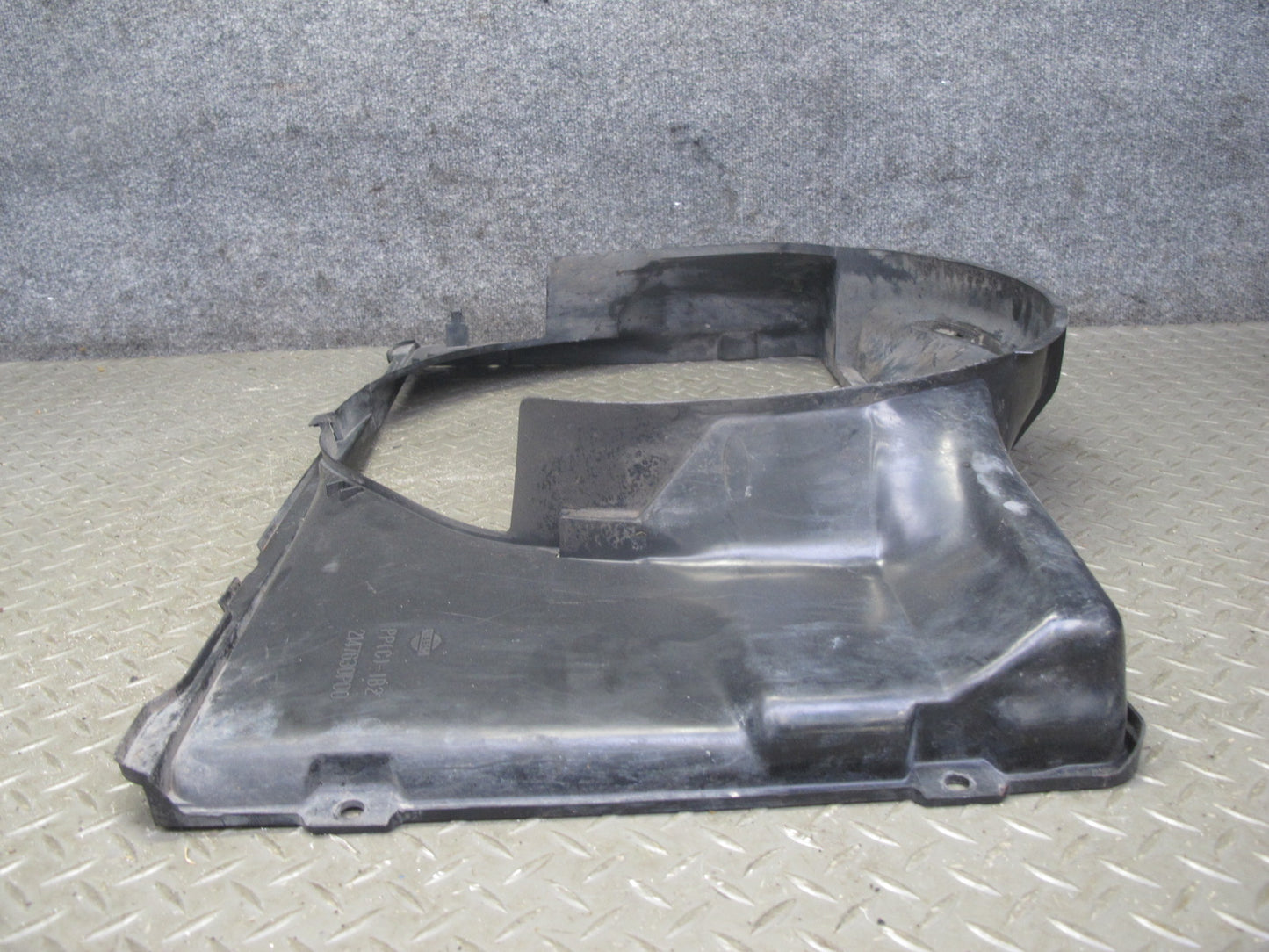 90-96 Nissan 300ZX Z32 NON Turbo Engine Cooling Fan Shroud 21476-30P00 OEM