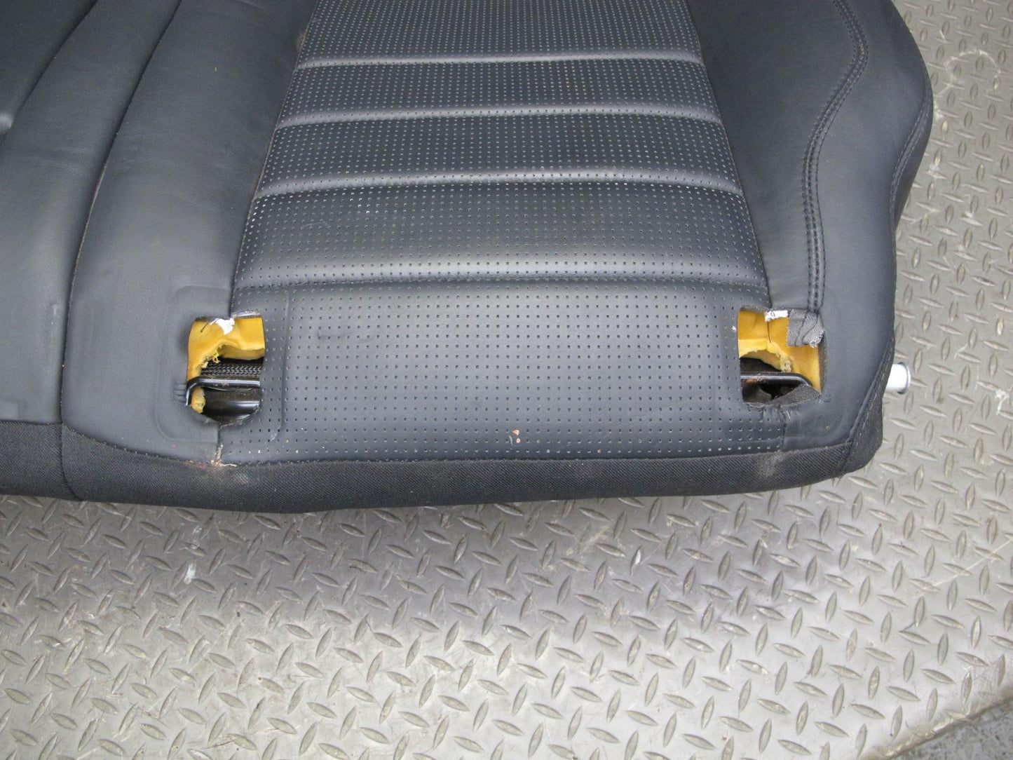 07-11 Mercedes W164 ML63 AMG Rear Left Seat Upper Cushion Leather Black OEM