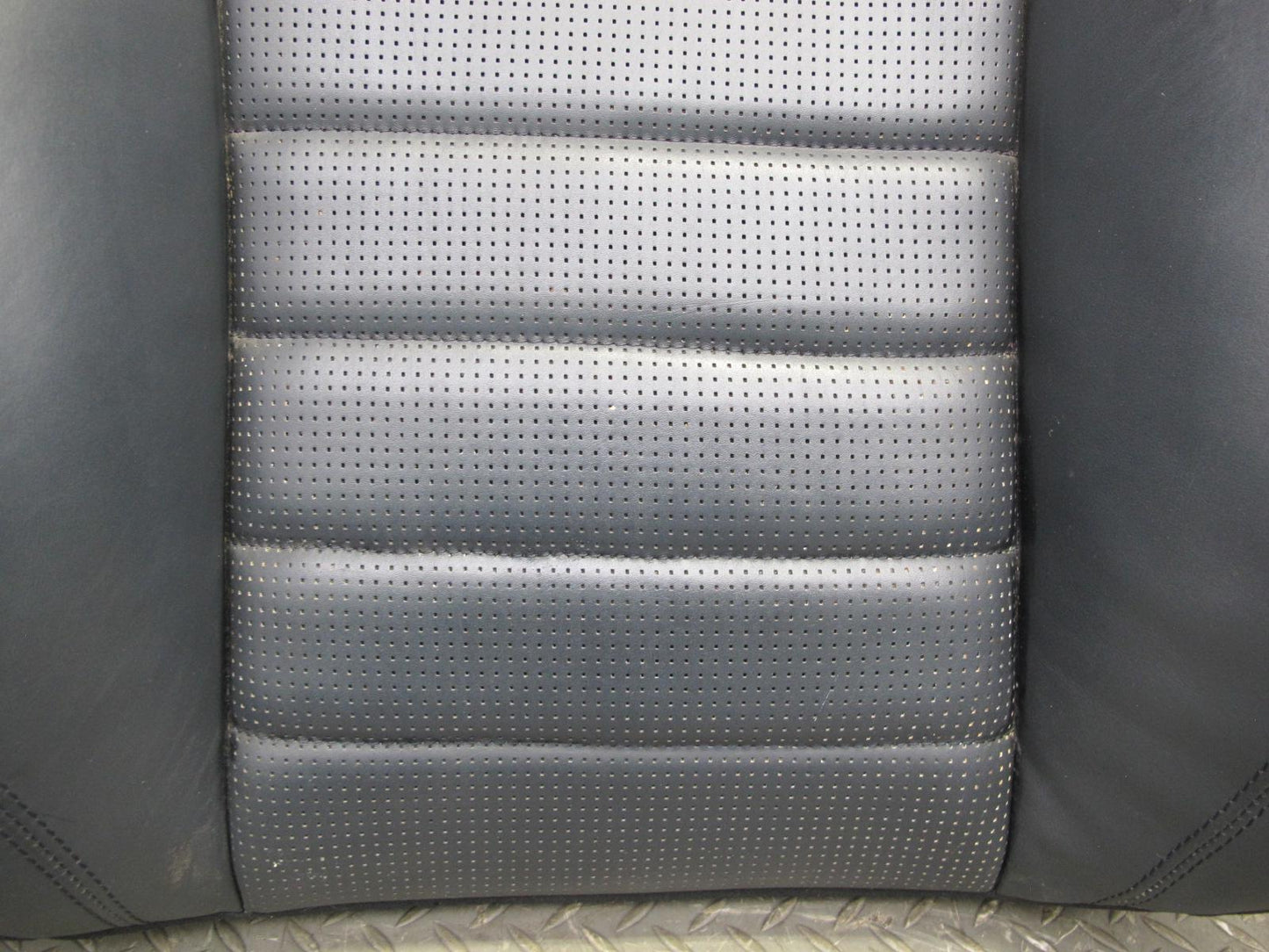 07-11 Mercedes W164 ML63 AMG Front Right Seat Upper Cushion Leather Black OEM