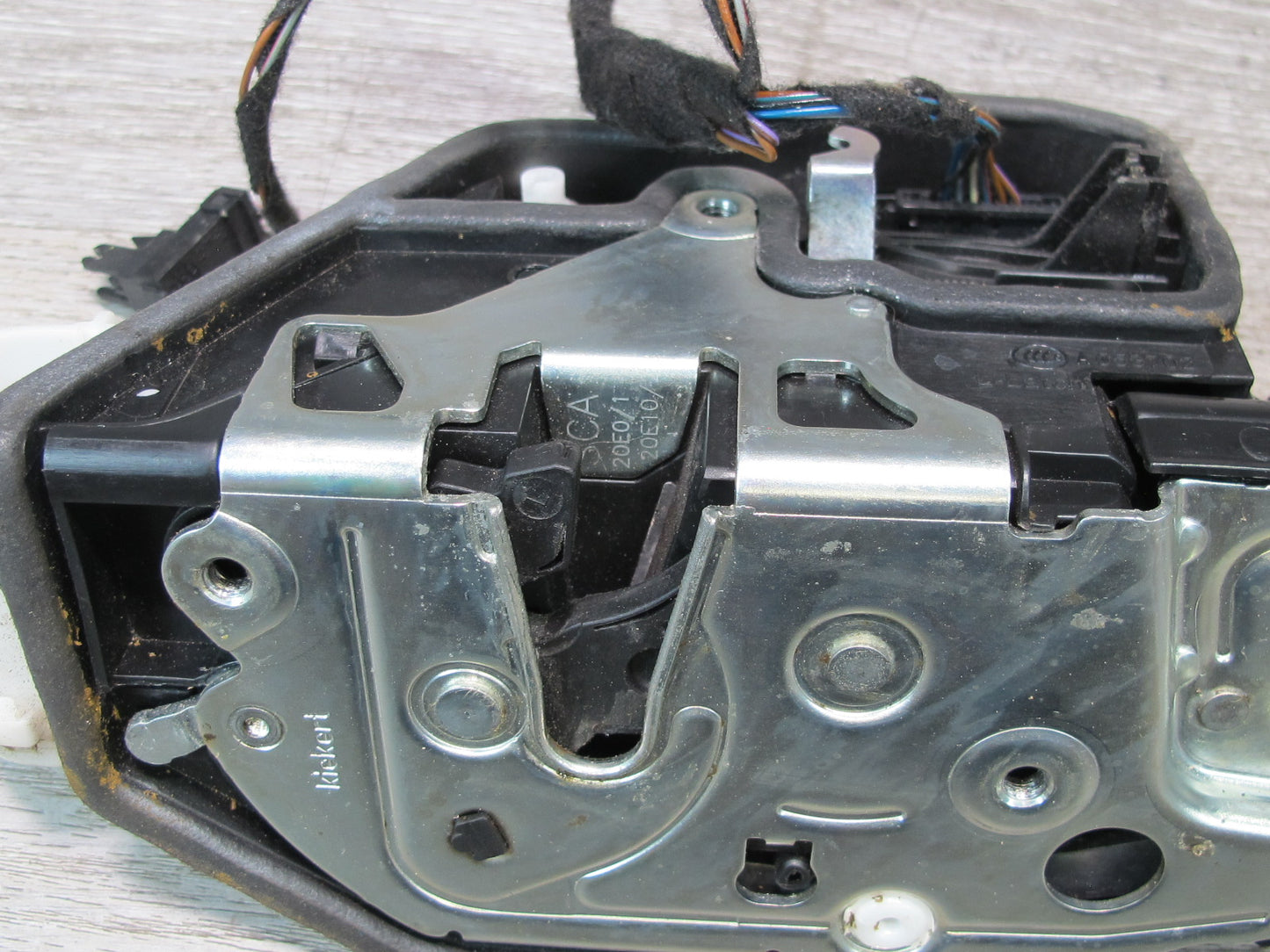 2008-2014 BMW E71 E72 X6 Front Left Door Lock Latch Actuator w Soft Close