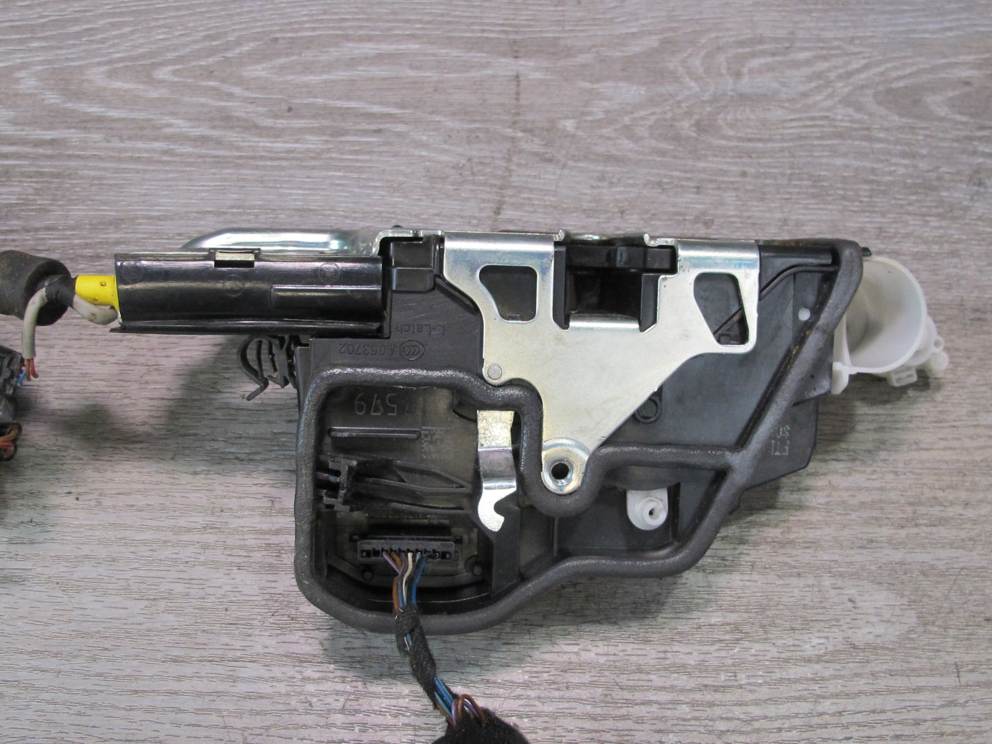 2008-2014 BMW E71 E72 X6 Front Left Door Lock Latch Actuator w Soft Close
