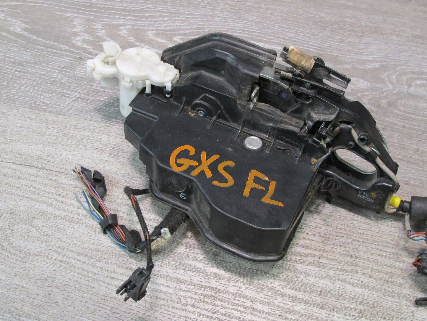 2008-2014 BMW E71 E72 X6 Front Left Door Lock Latch Actuator w Soft Close