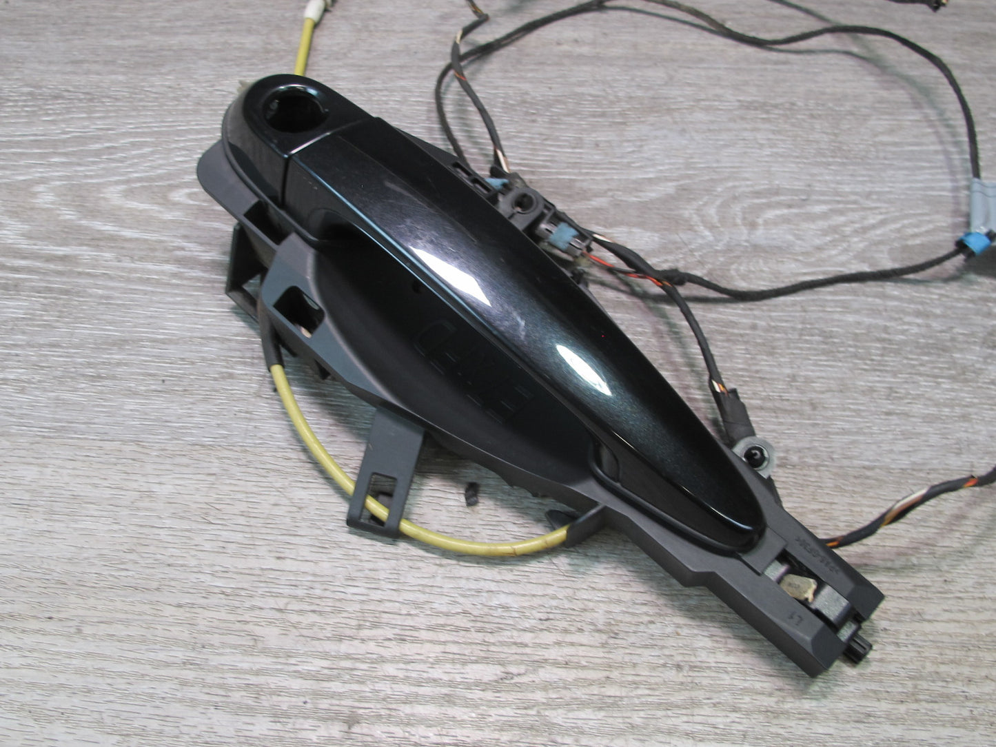 2008-2014 BMW E71 E72 X6 Front Left Door Exterior Handle w Keyless Entry