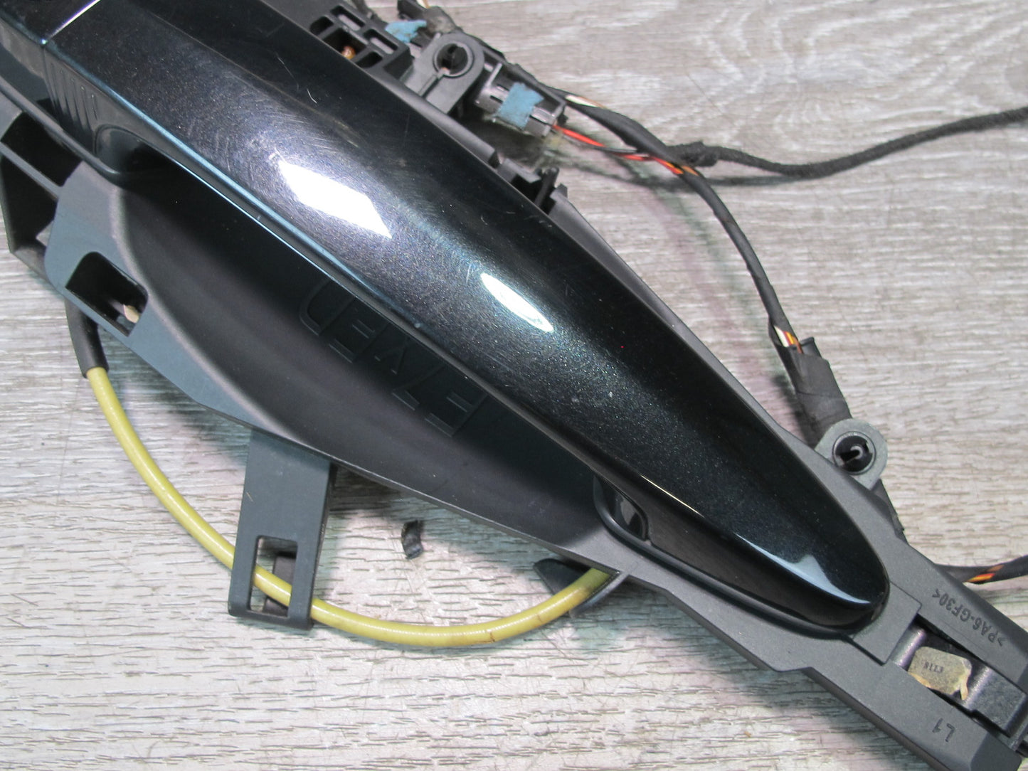 2008-2014 BMW E71 E72 X6 Front Left Door Exterior Handle w Keyless Entry