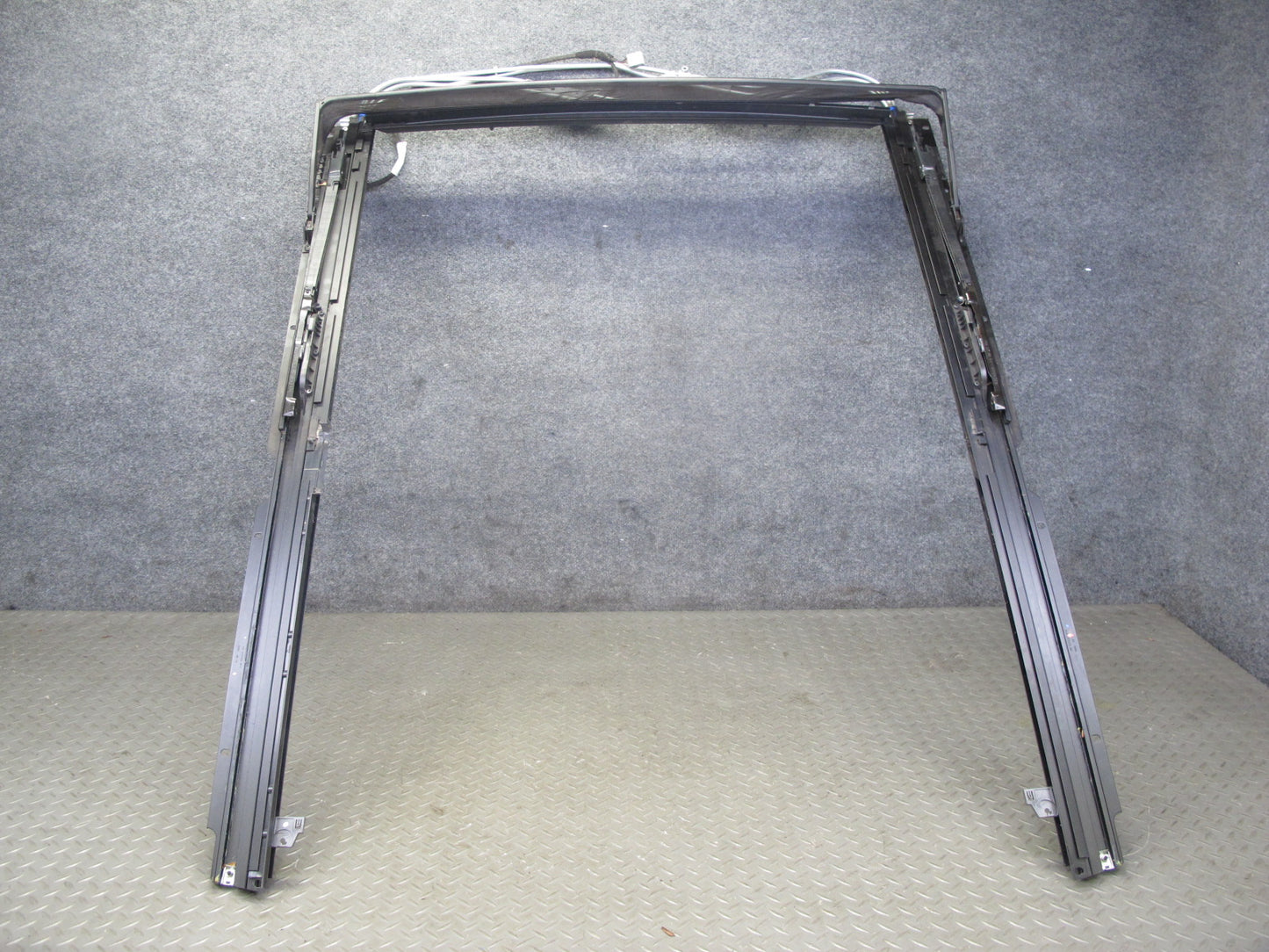 2013-2022 Land Range Rover L405 Sunroof Guide Track Rail Frame w Deflector