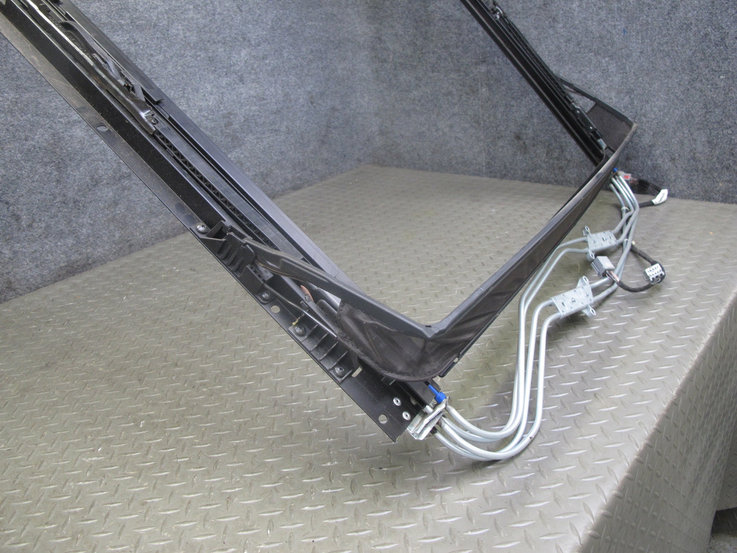 2013-2022 Land Range Rover L405 Sunroof Guide Track Rail Frame w Deflector