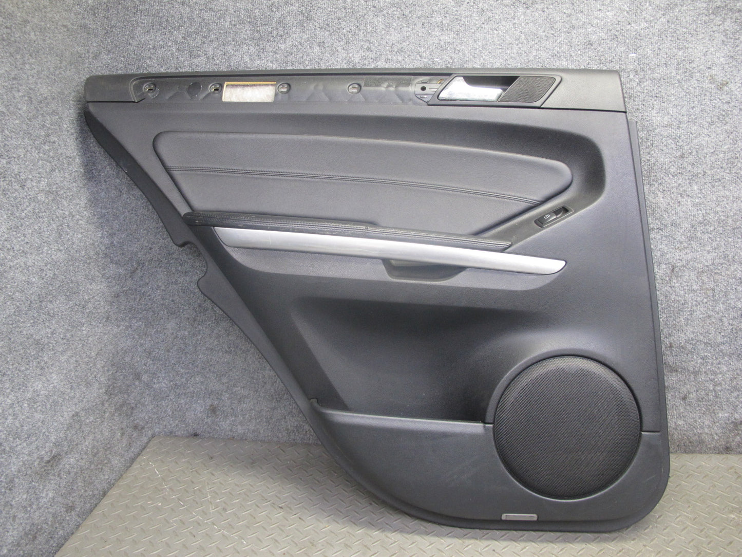 07-11 Mercedes W164 ML63 AMG Set of 2 Rear Left & Right Interior Door Panel OEM