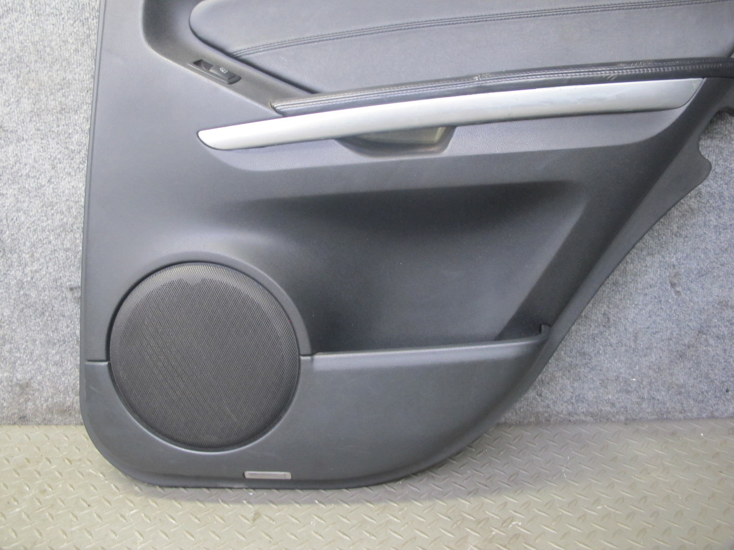 07-11 Mercedes W164 ML63 AMG Set of 2 Rear Left & Right Interior Door Panel OEM