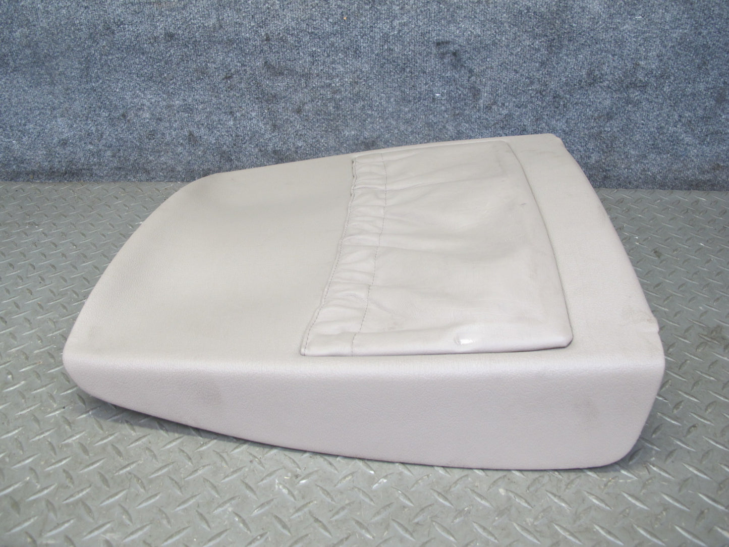 92-95 BMW E34 5-SERIES Front Left Seat Back Trim Cover Panel Parchment OEM