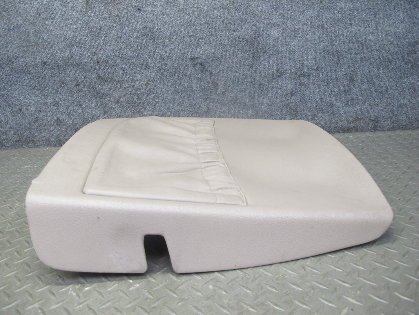 92-95 BMW E34 5-SERIES Front Left Seat Back Trim Cover Panel Parchment OEM