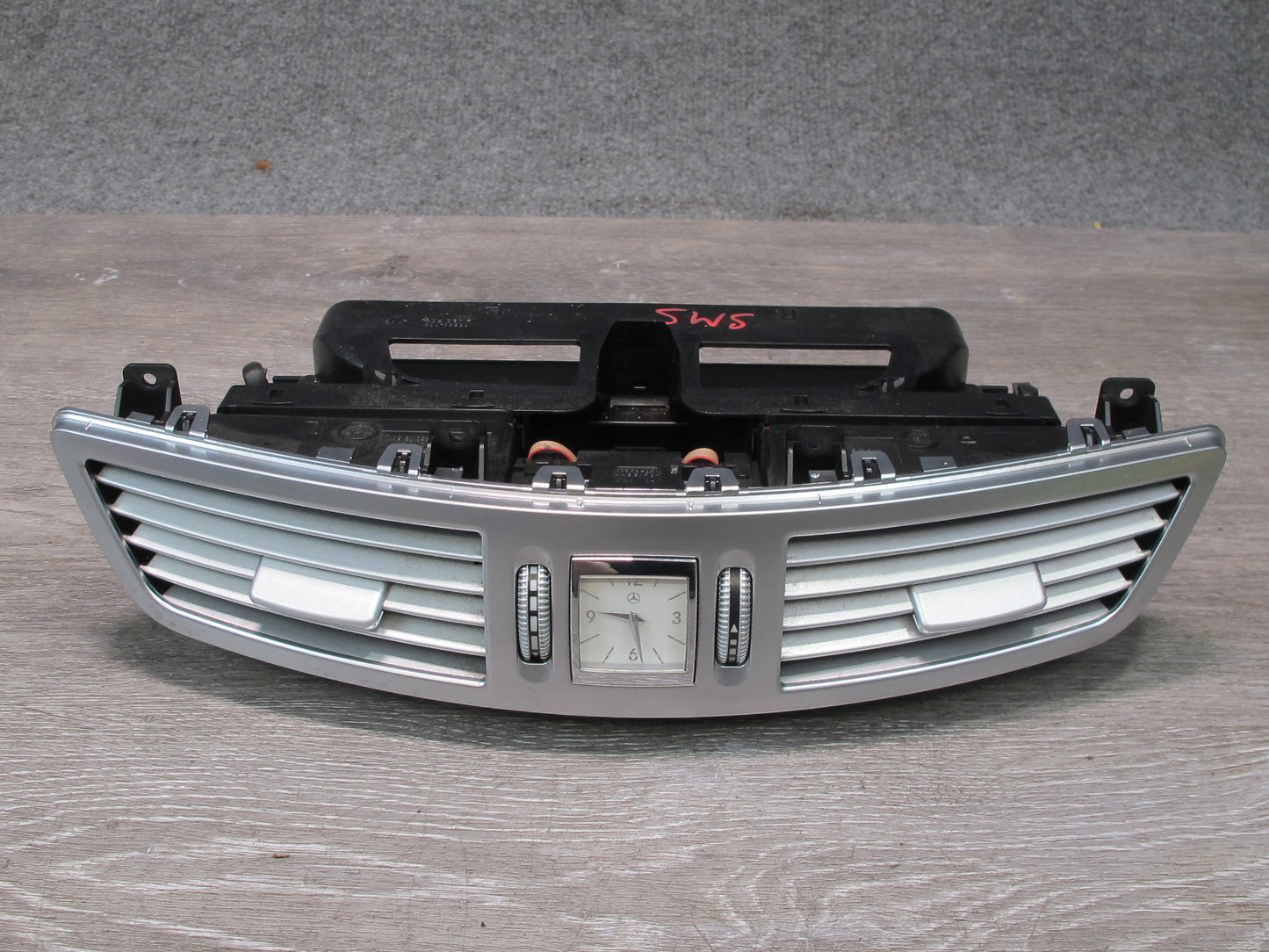07-13 Mercedes W221 S-class Dash Center A/C Air Vent w Clock 2218300954 OEM