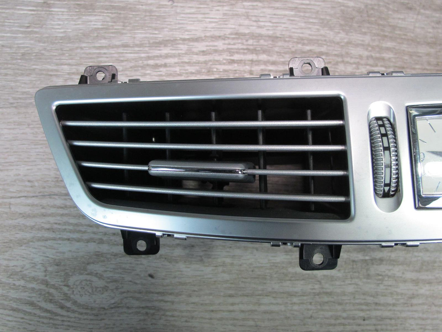 07-13 Mercedes W221 S-class Dash Center A/C Air Vent w Clock 2218300954 OEM