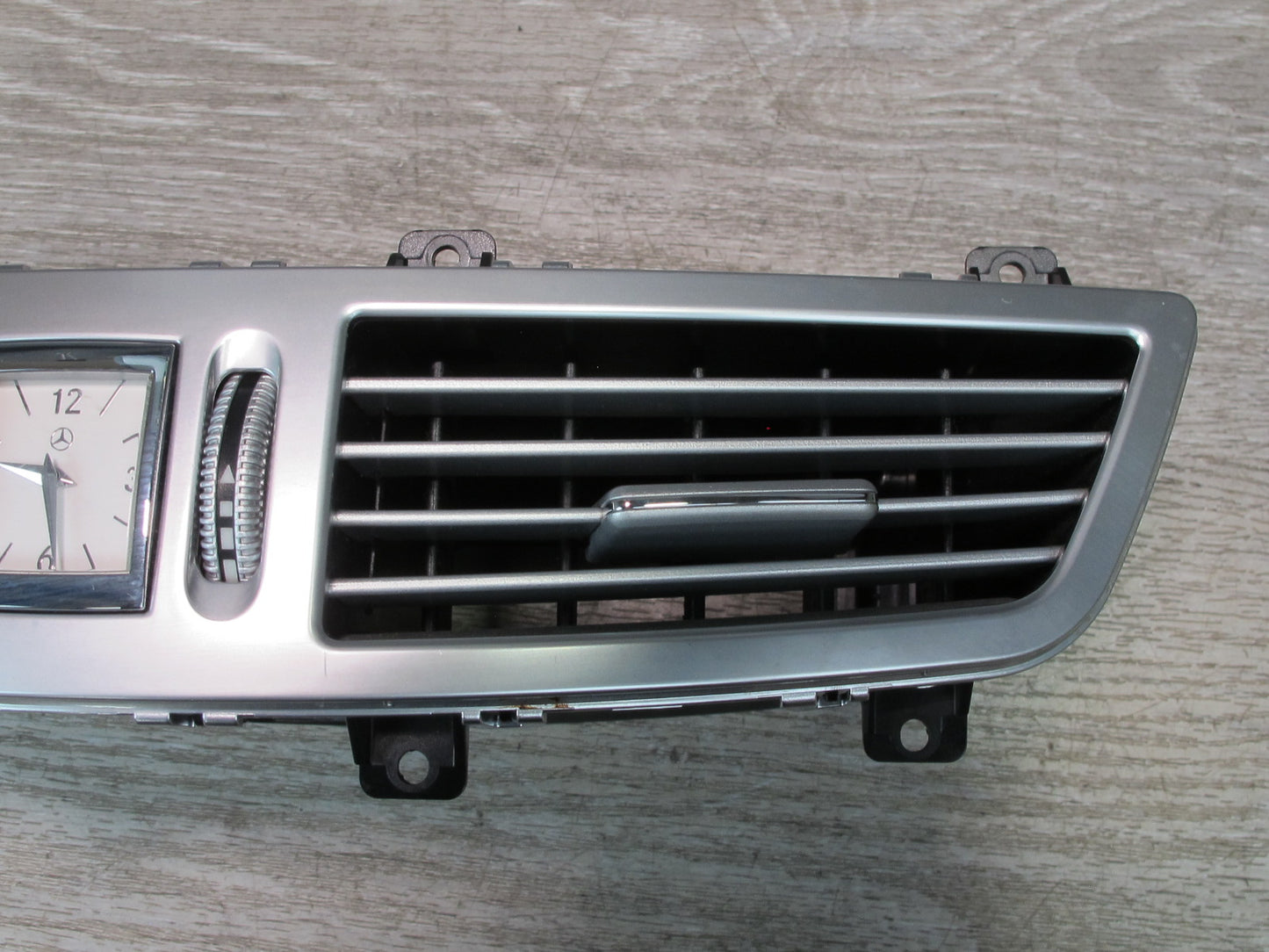 07-13 Mercedes W221 S-class Dash Center A/C Air Vent w Clock 2218300954 OEM