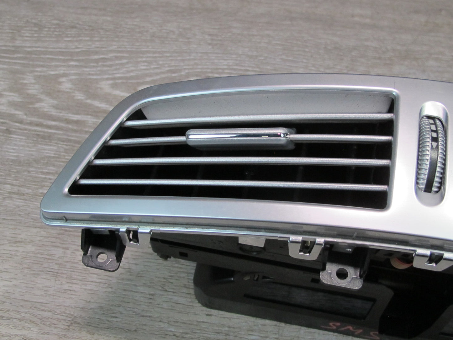 07-13 Mercedes W221 S-class Dash Center A/C Air Vent w Clock 2218300954 OEM