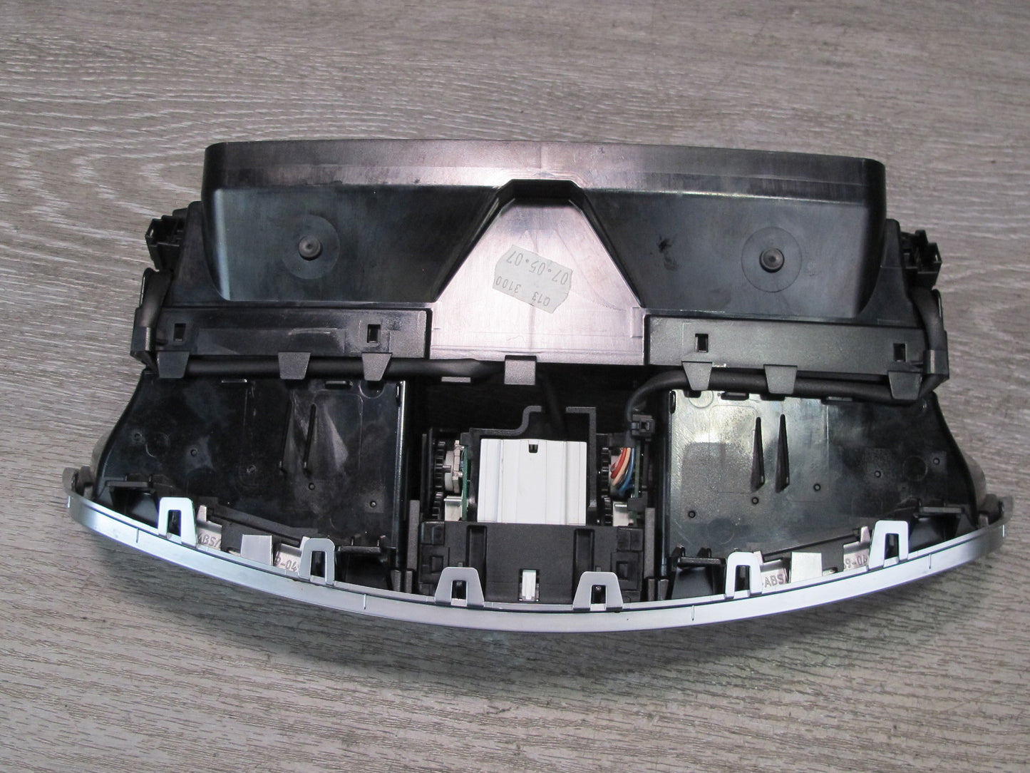 07-13 Mercedes W221 S-class Dash Center A/C Air Vent w Clock 2218300954 OEM