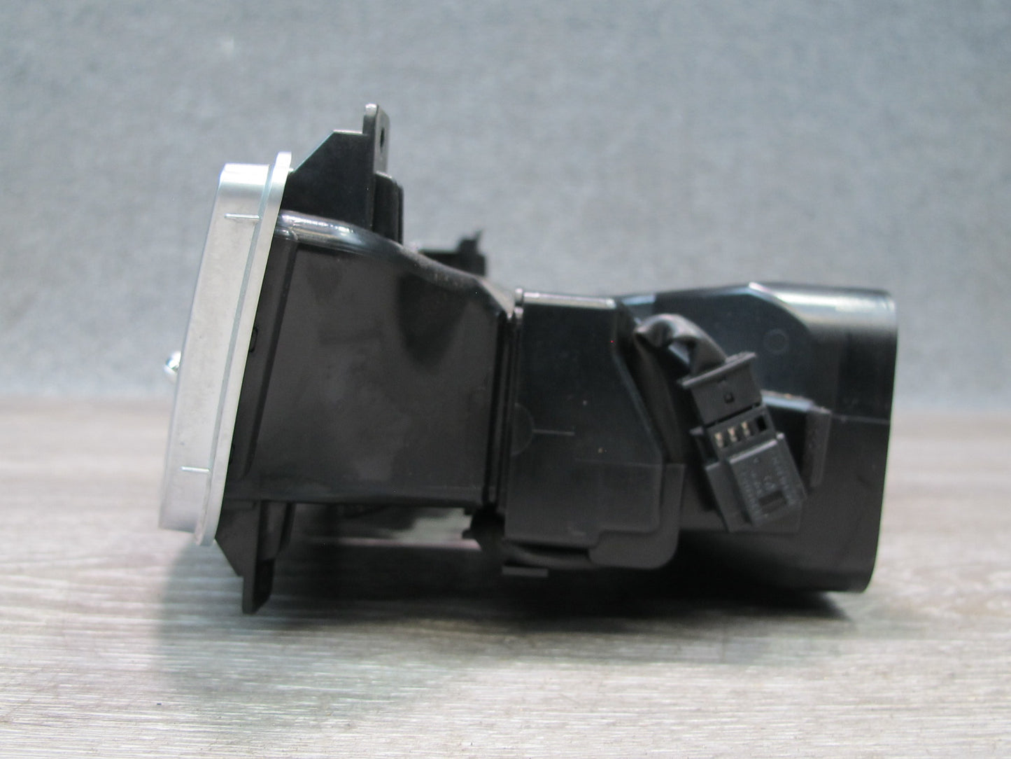 07-13 Mercedes W221 S-class Dash Center A/C Air Vent w Clock 2218300954 OEM