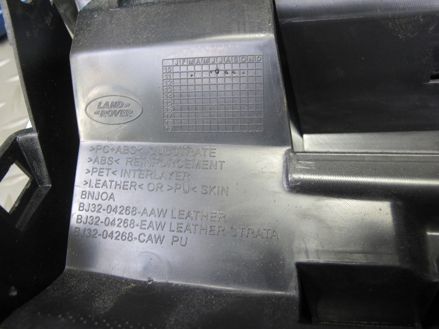 2012-2019 Range Rover Evoque L538 Dash Center Right Radio Trim Bezel Cover Panel