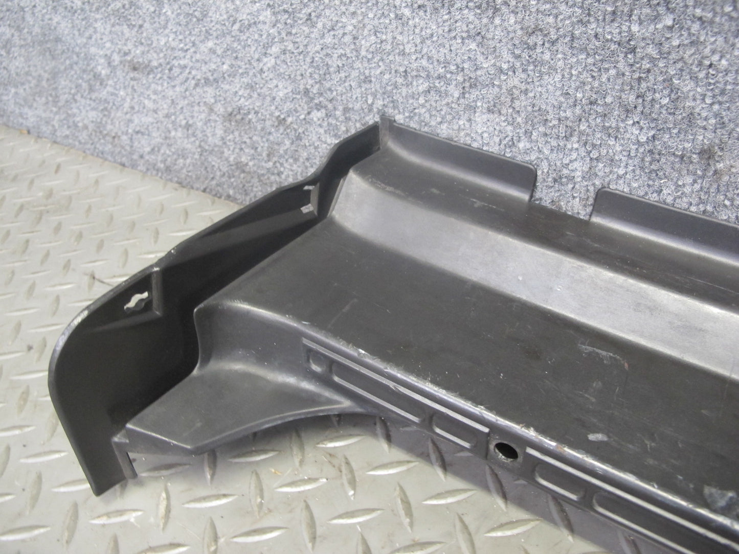 91-95 BMW E34 5-SERIES Sedan Rear Trunk Sill Scuff Plate Trim Cover 8126559 OEM