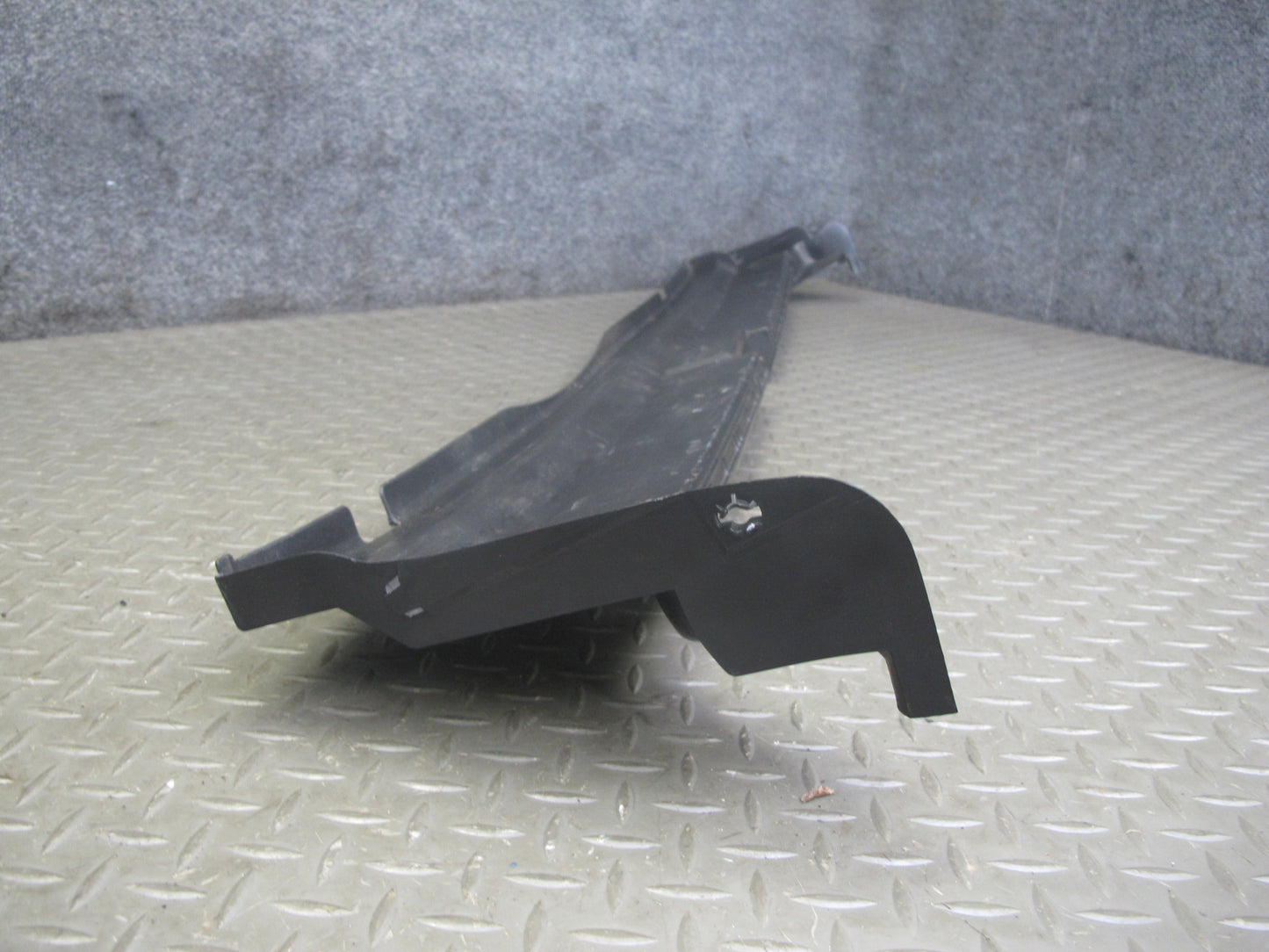 91-95 BMW E34 5-SERIES Sedan Rear Trunk Sill Scuff Plate Trim Cover 8126559 OEM