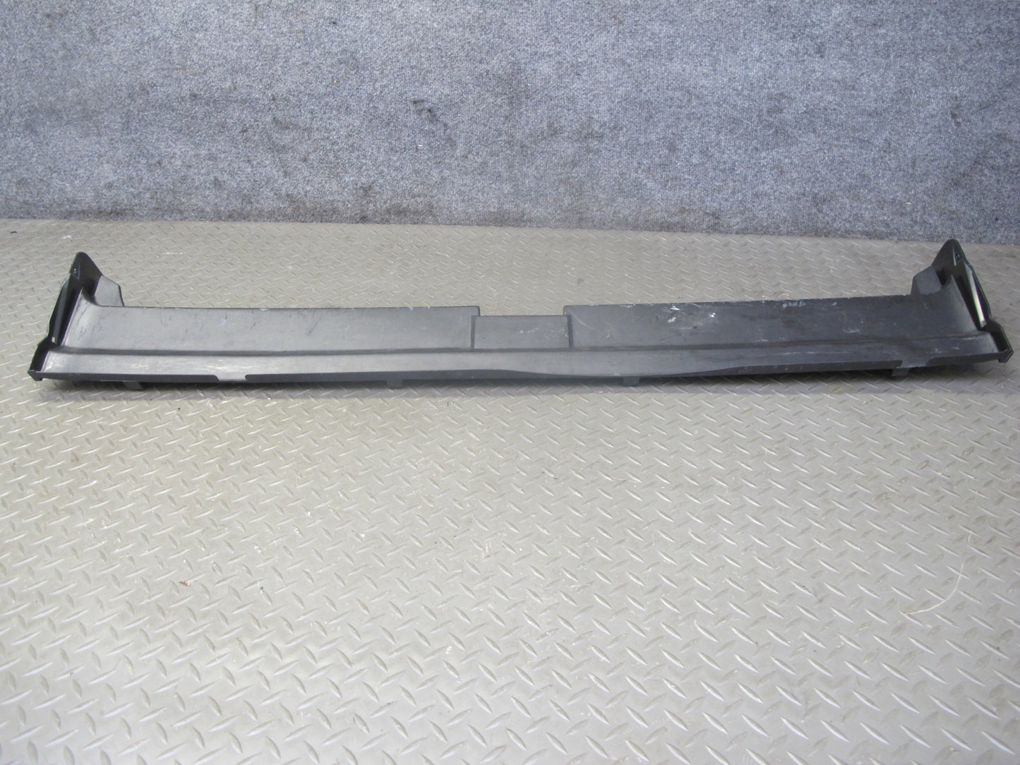 91-95 BMW E34 5-SERIES Sedan Rear Trunk Sill Scuff Plate Trim Cover 8126559 OEM