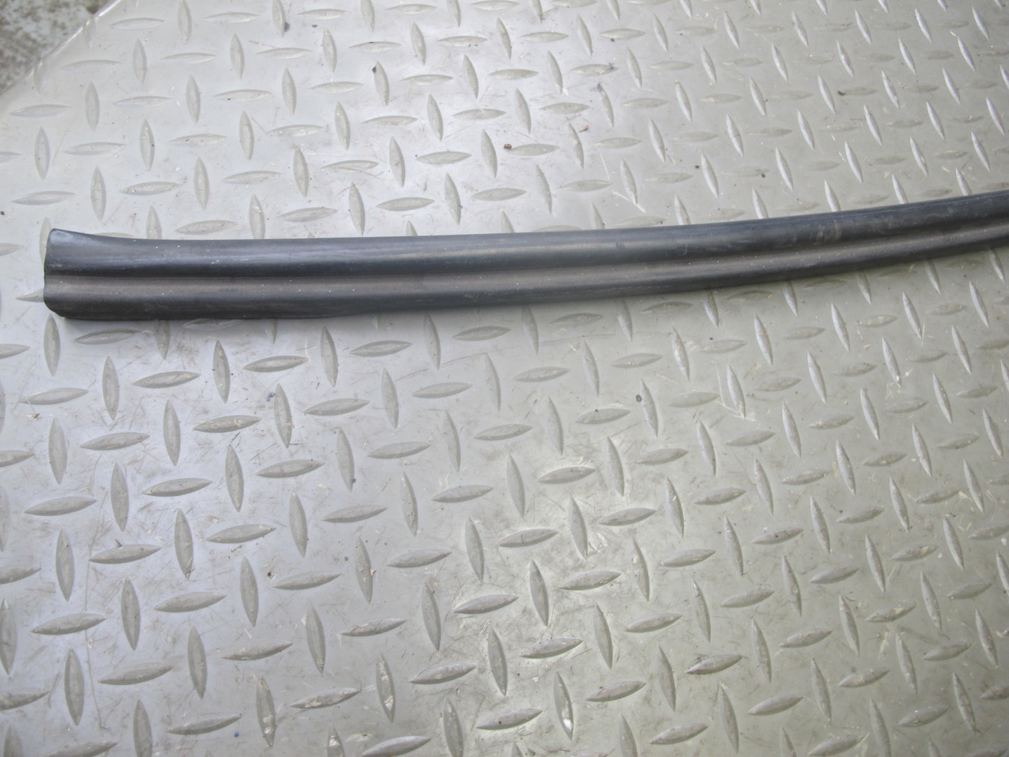 89-95 BMW E34 5-SERIES Engine Bay Weatherstrip Rubber Seal OEM