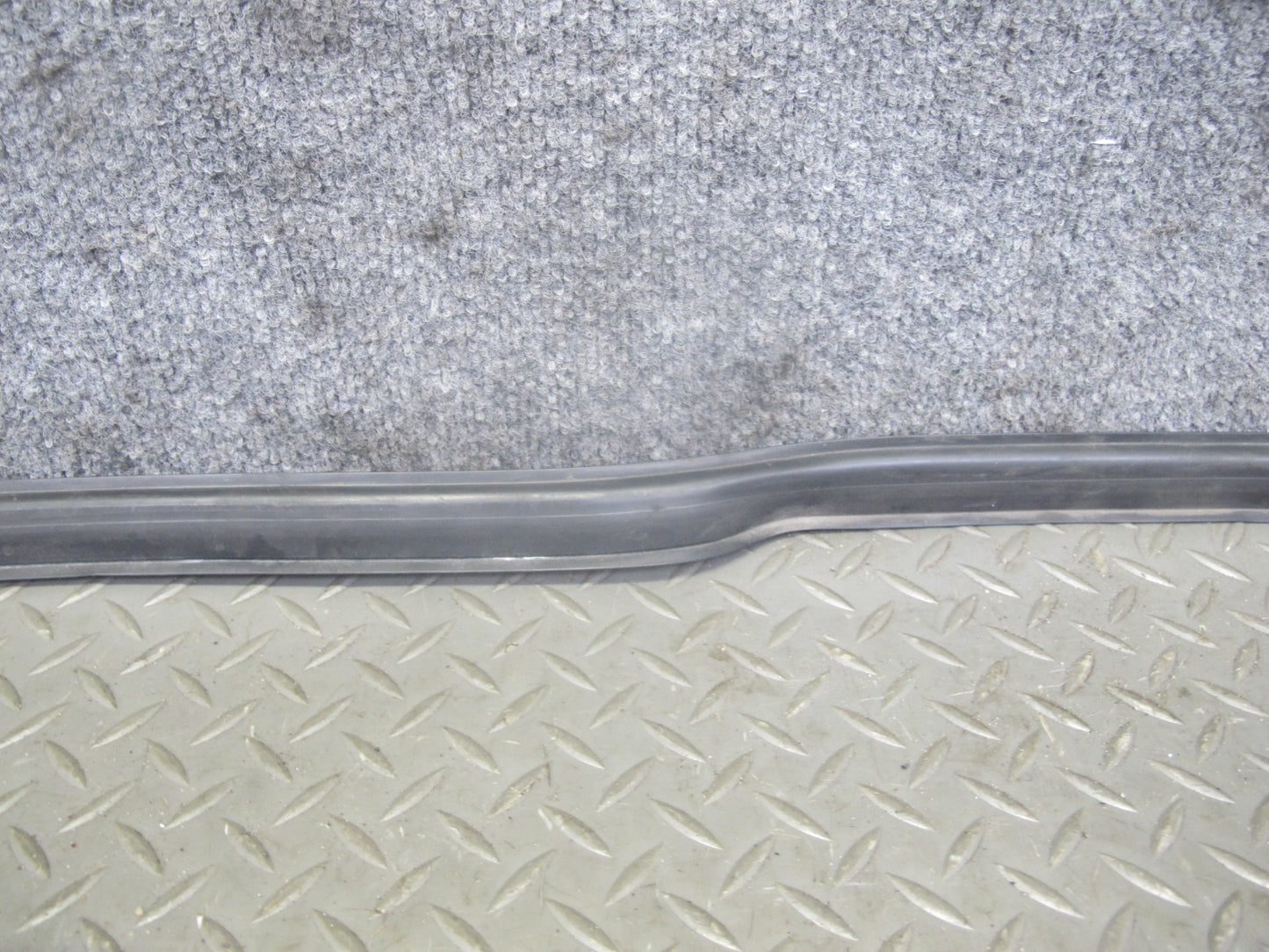 89-95 BMW E34 5-SERIES Engine Bay Weatherstrip Rubber Seal OEM