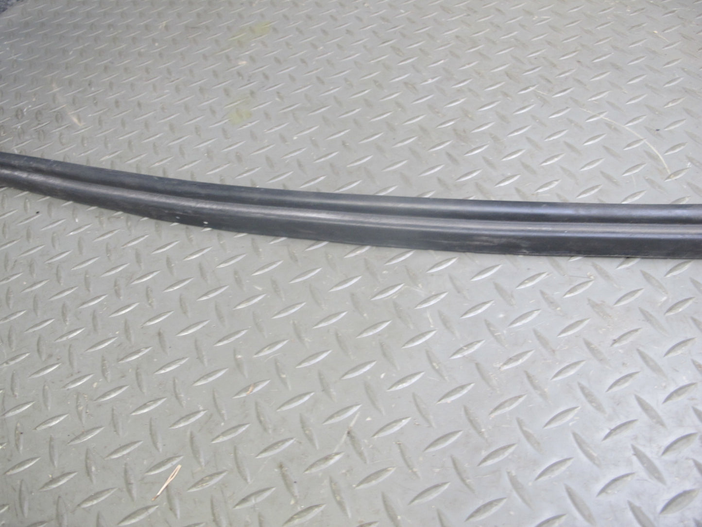 89-95 BMW E34 5-SERIES Engine Bay Weatherstrip Rubber Seal OEM