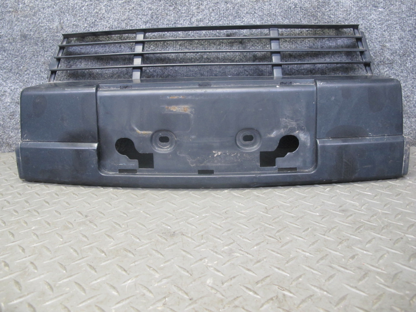 89-95 BMW E34 5SERIES Front Bumper License Plate w Left Right Side Strip Set OEM