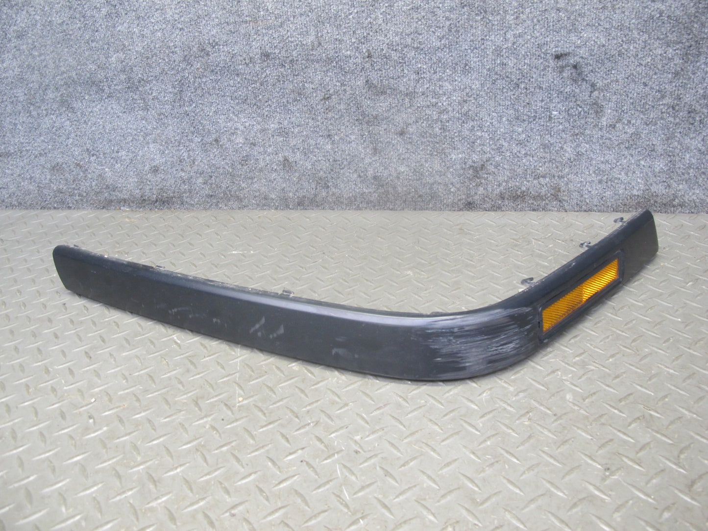 89-95 BMW E34 5SERIES Front Bumper License Plate w Left Right Side Strip Set OEM